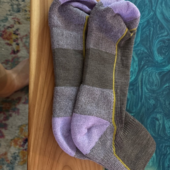 Darn Tough Ladies Shirty Wool Gray and Purple Socks NWOT - Picture 2 of 4